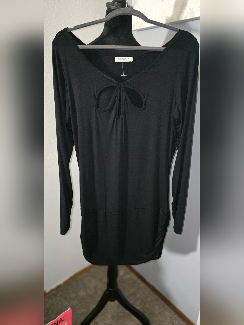 Black Long Sleeve Keyhole Tunic